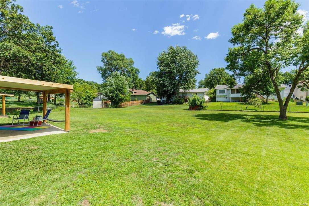 Country Hill Manor - Residential