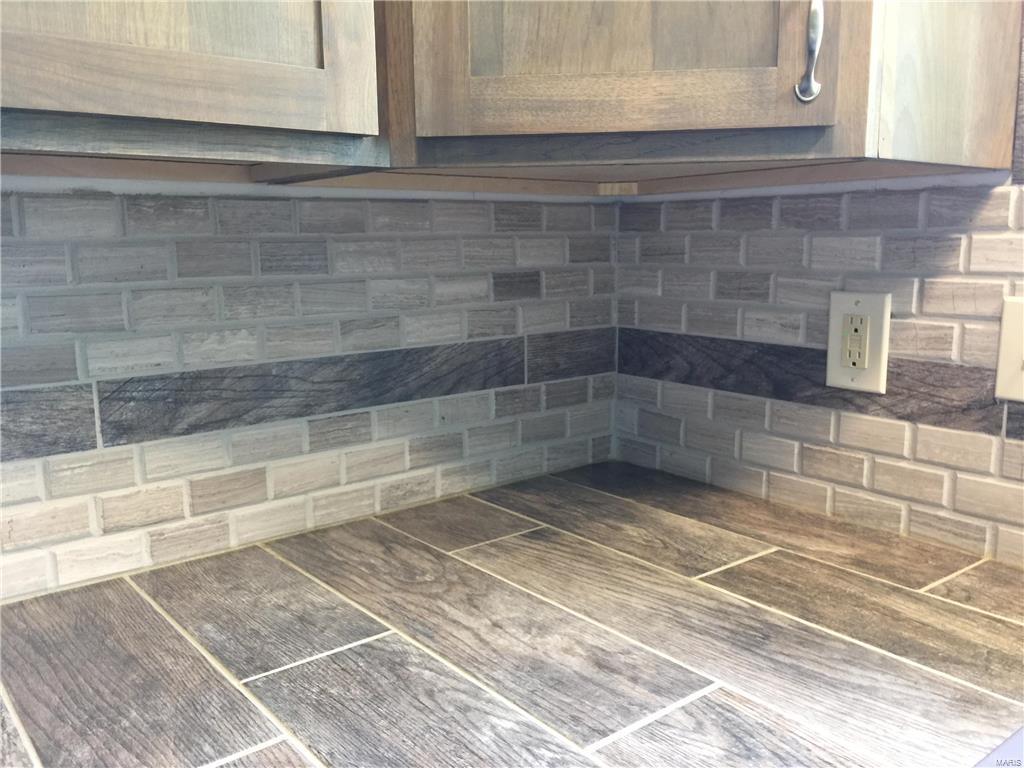 Country Hill Manor - Residential