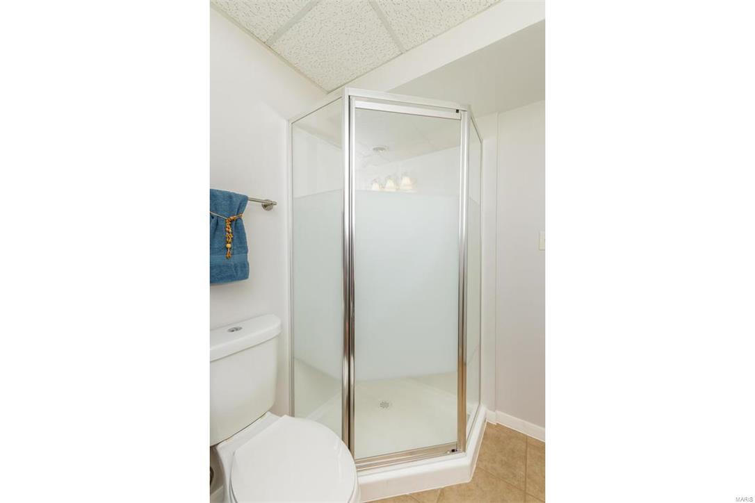 Country Hill Manor - Residential