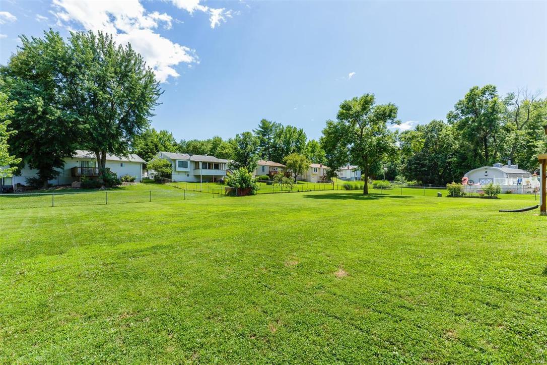 Country Hill Manor - Residential