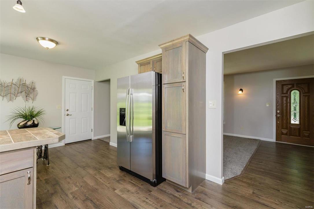 Country Hill Manor - Residential