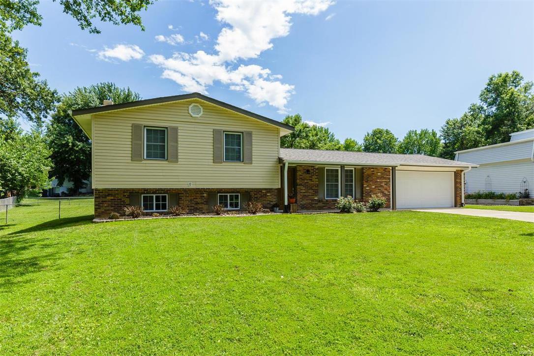 Country Hill Manor - Residential