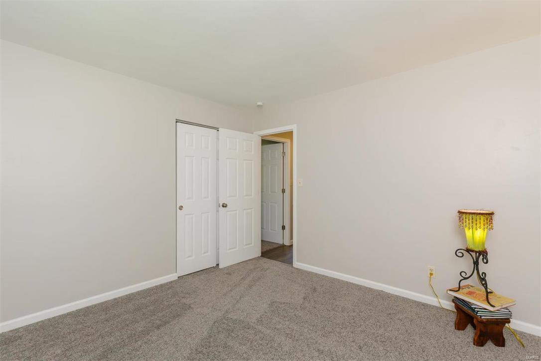 Country Hill Manor - Residential