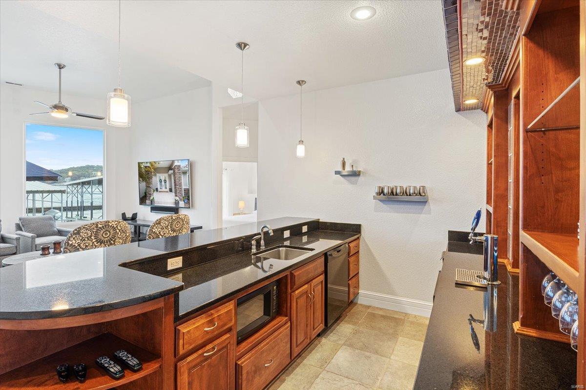 Molokai Pointe Estates - Residential