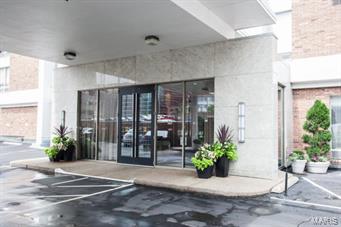 Park Tower Condominiums - Residential