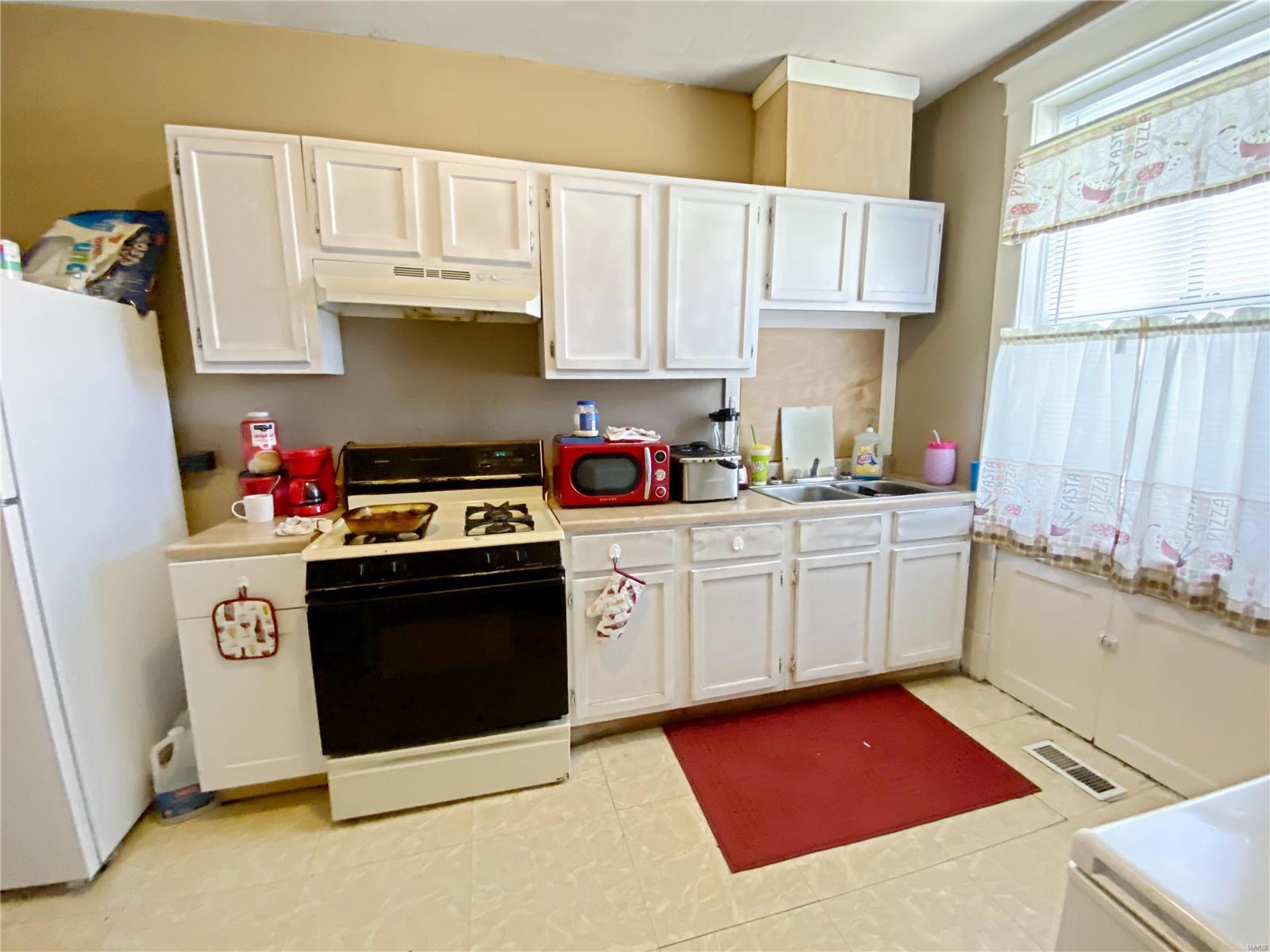 Lynch Add - Residential Income