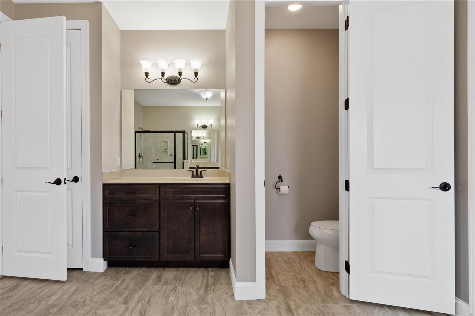 Arbors At Kehrs Mill - Residential