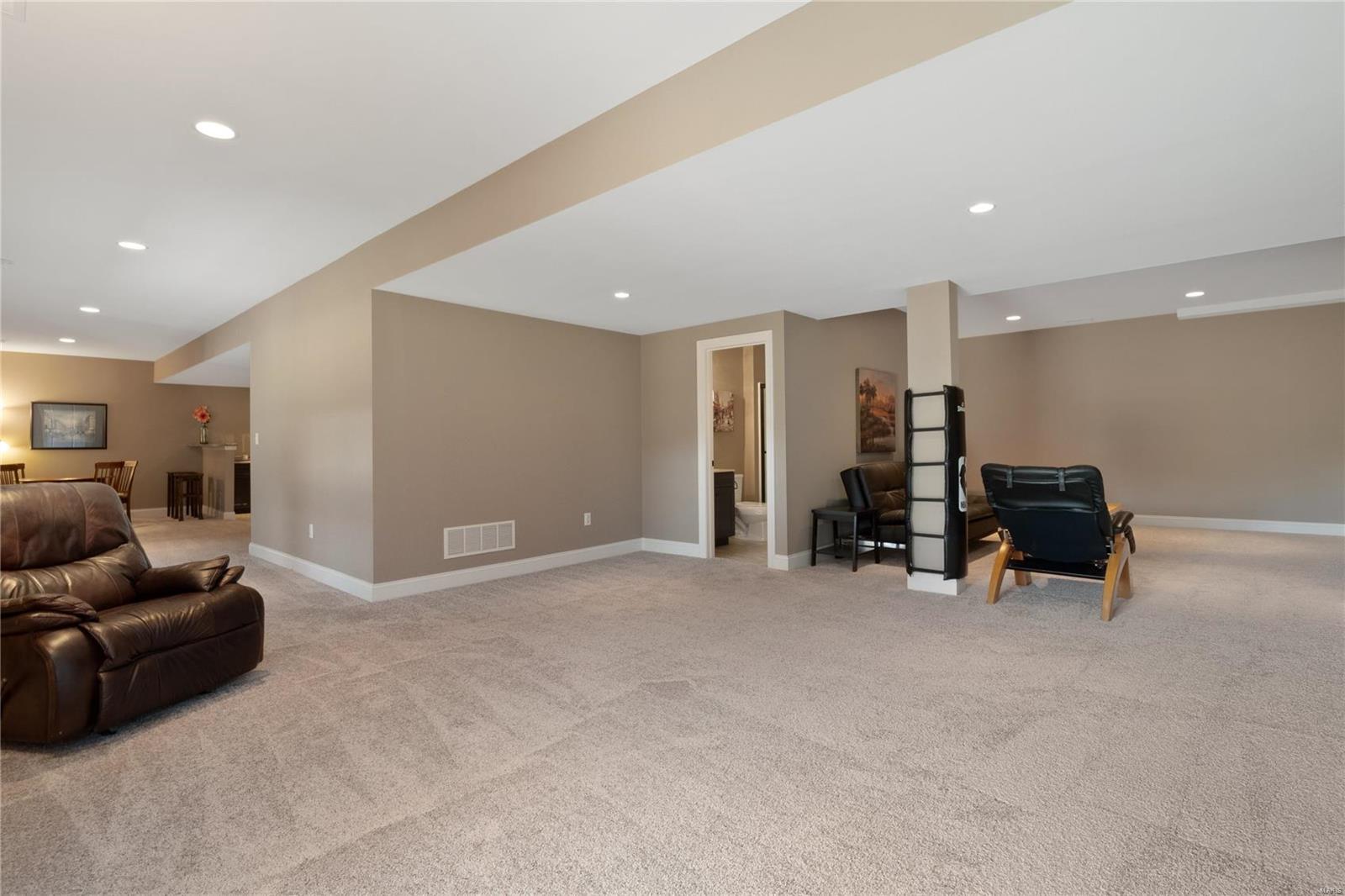 Arbors At Kehrs Mill - Residential