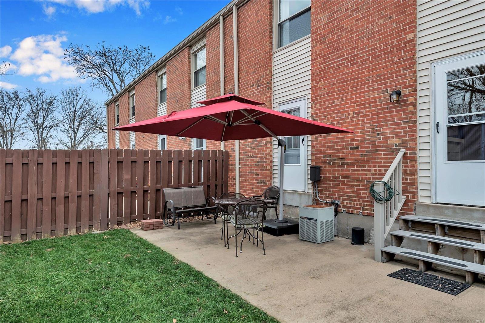 Rossridge Twnhs Condo - Residential