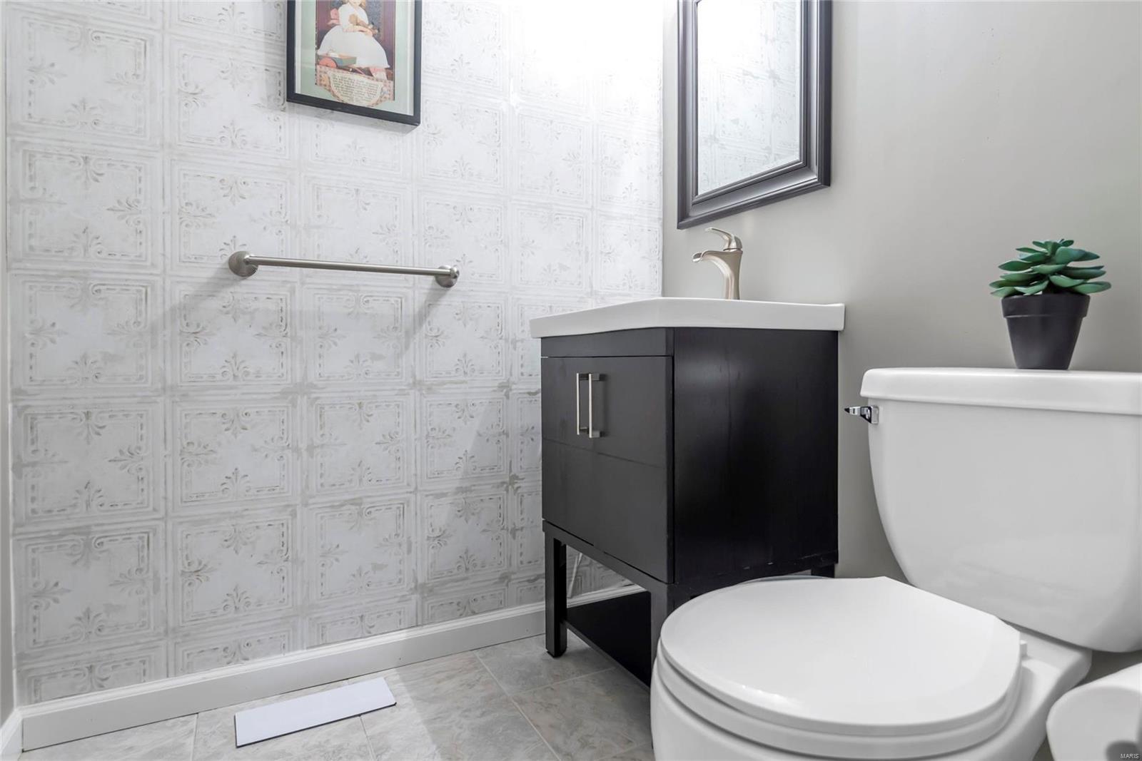 Rossridge Twnhs Condo - Residential