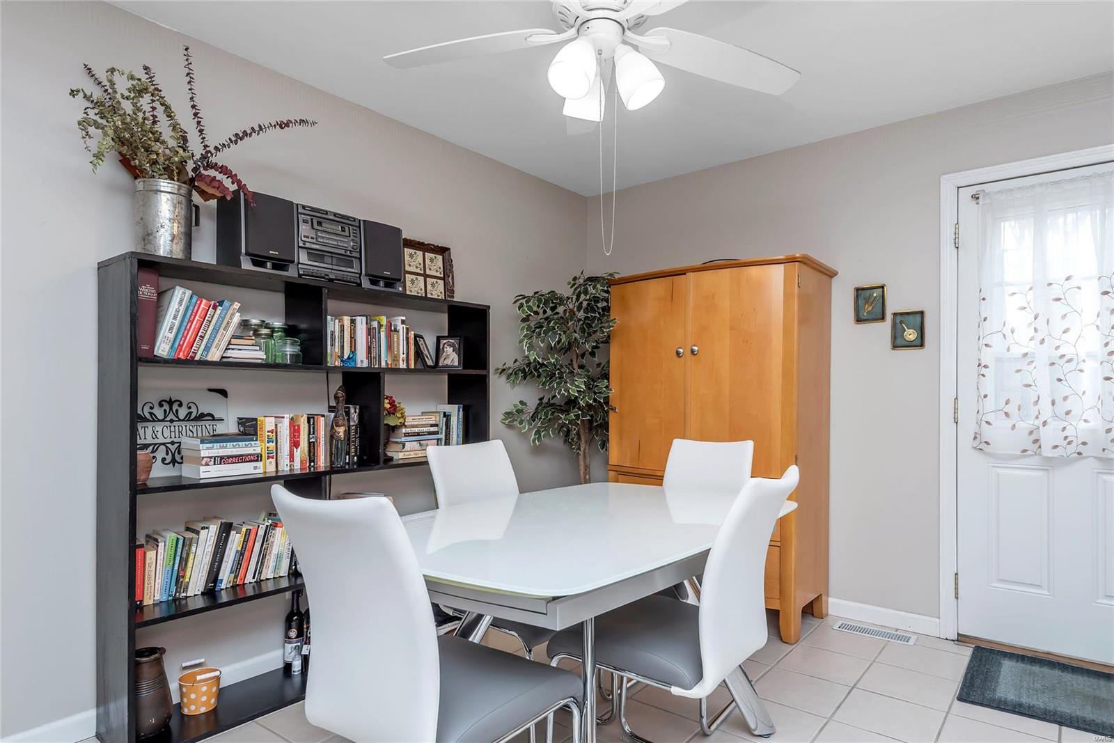 Rossridge Twnhs Condo - Residential