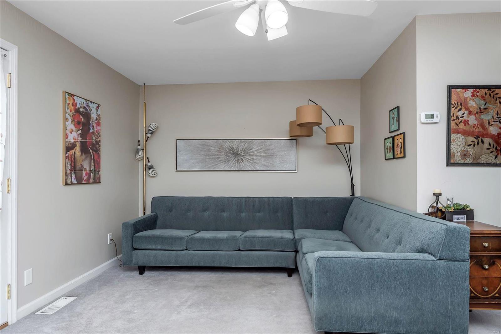 Rossridge Twnhs Condo - Residential