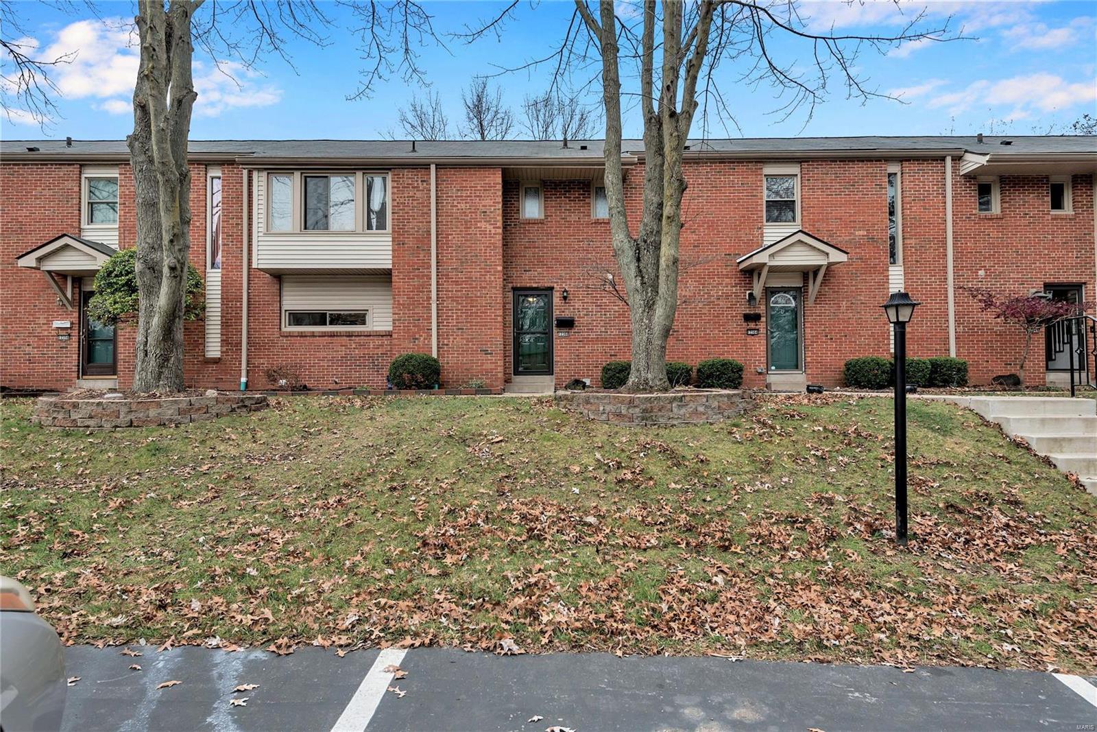 Rossridge Twnhs Condo - Residential