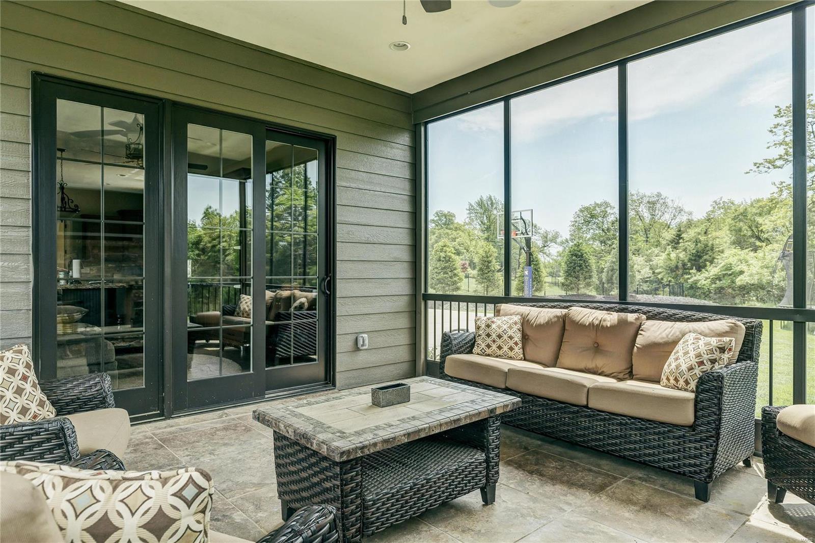 Lafayette Crossing - Residential