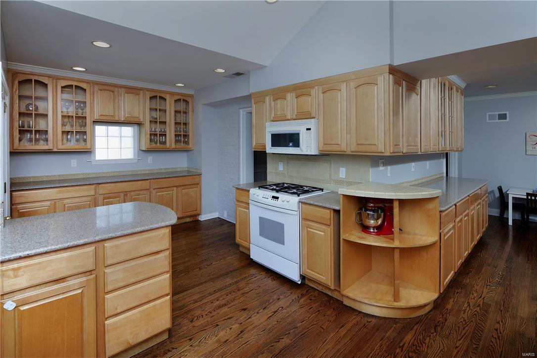 Colonial Park - Residential