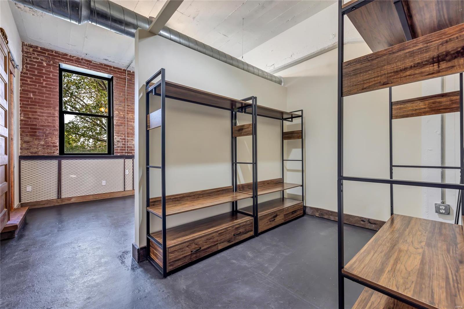 Christys - Commercial Sale