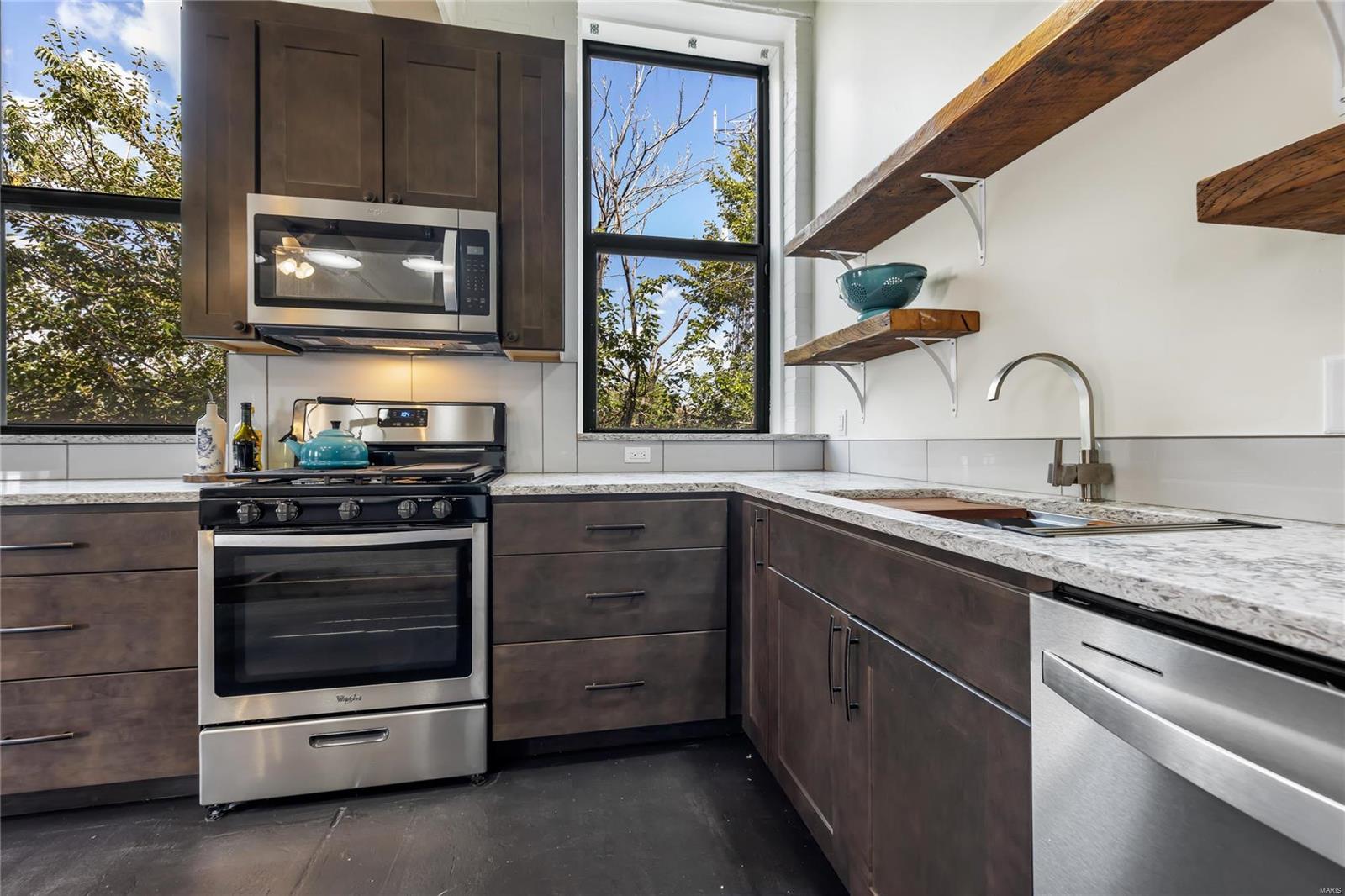 Christys - Commercial Sale