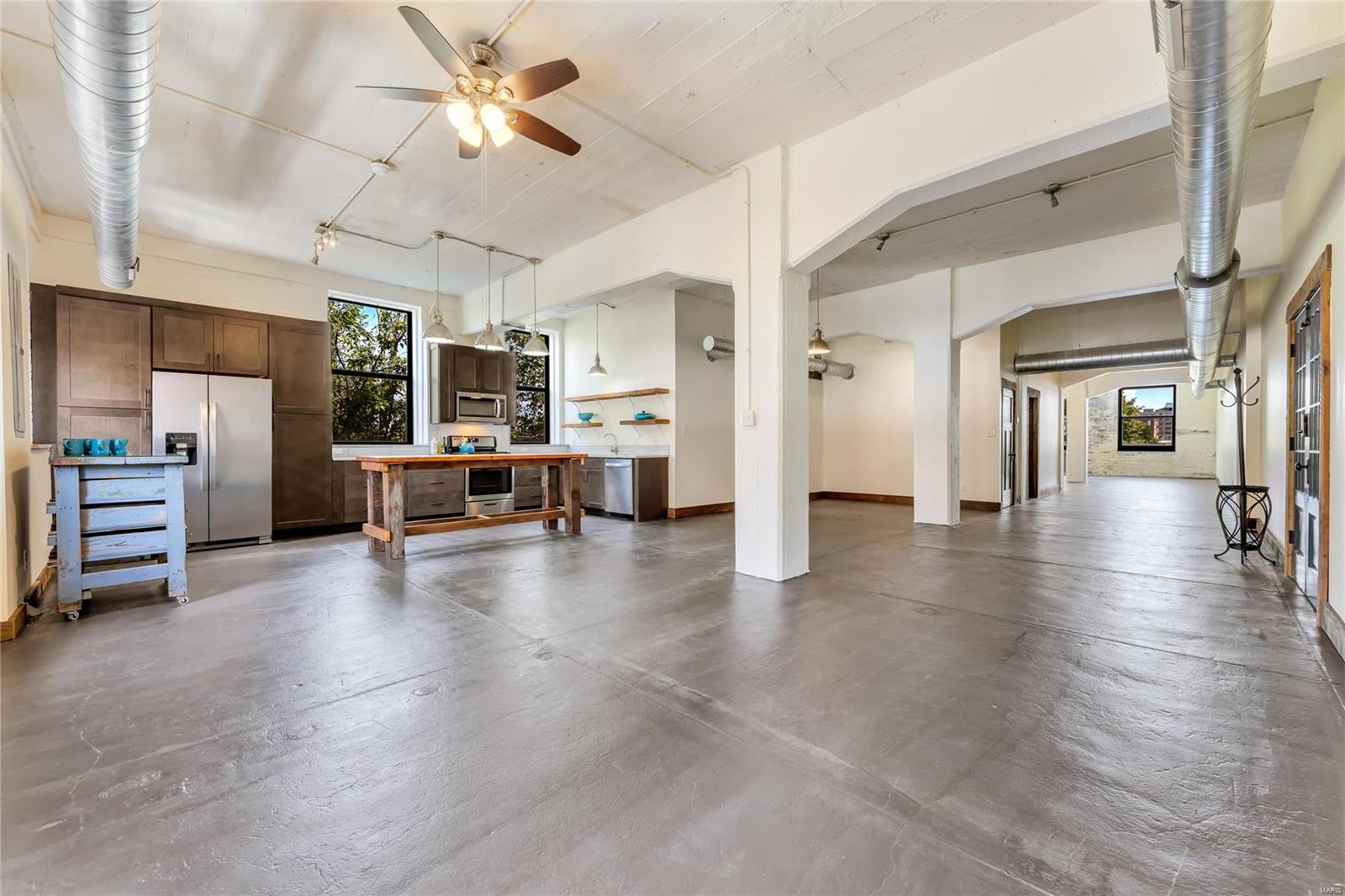 Christys - Commercial Sale