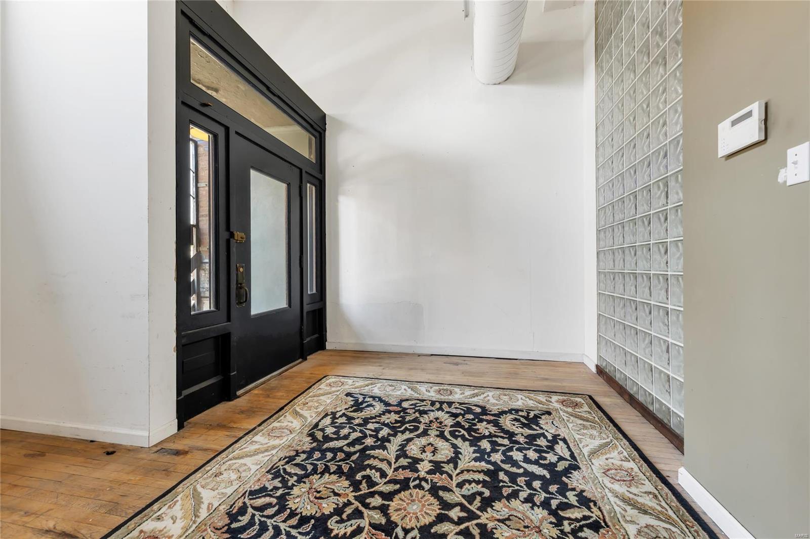 Christys - Commercial Sale