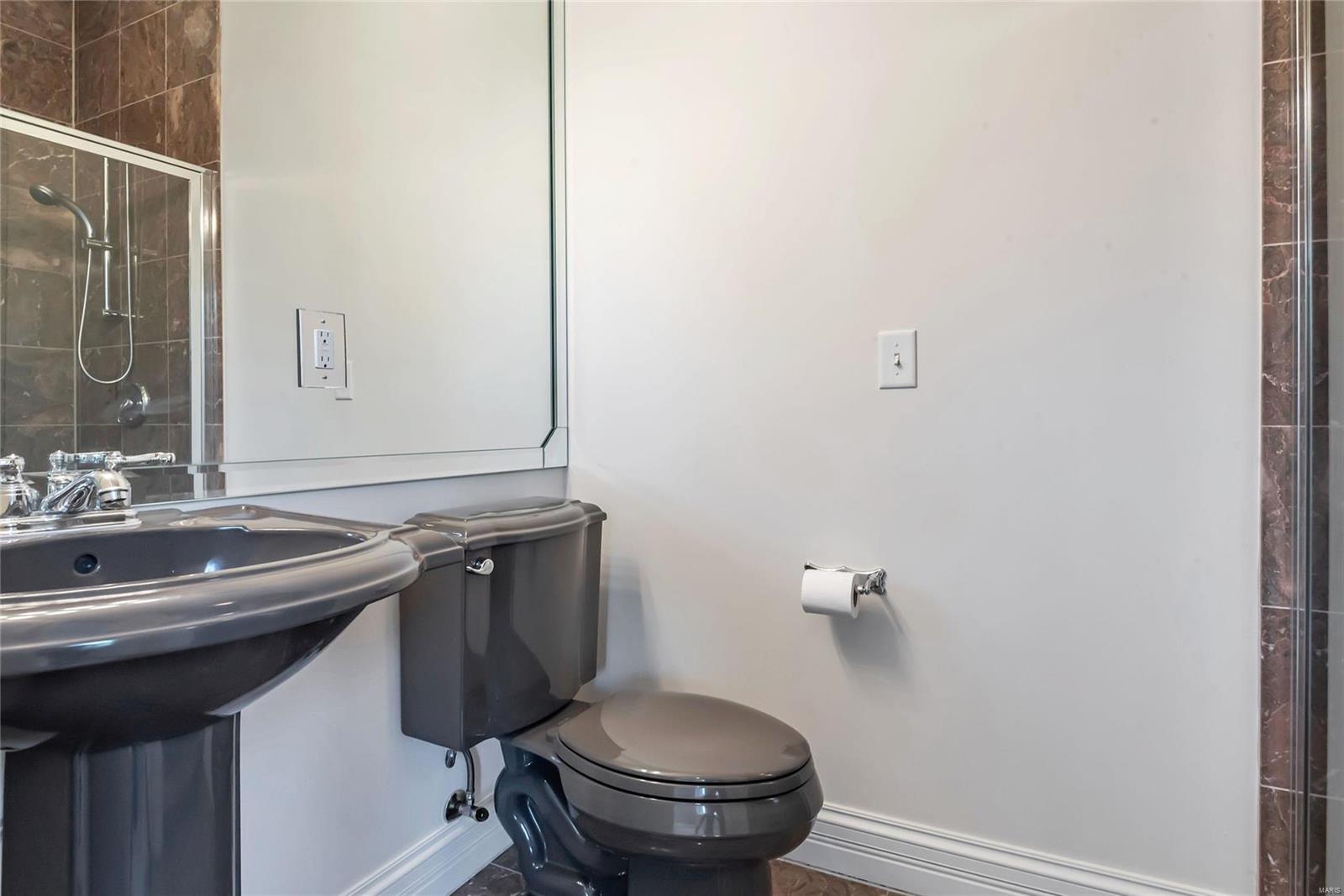 Clayton Gardens 2 - Residential