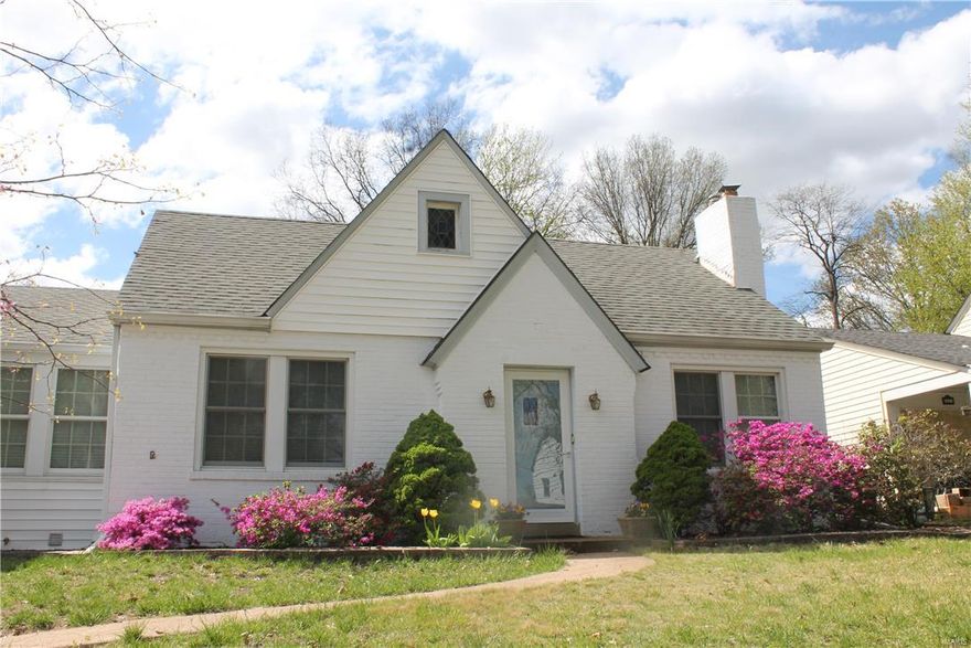 New price!  
Webster tastes but Afton budget - look no further!
Charming home with all the features you've been looking for - brick home, separate living room and dining room, hardwood floors, wood-burning fireplace, 2 baths, functional kitchen.    Well-maintained  1 1/2 story home with expansion possibilities on 2nd floor.   Could be expanded to include unfinished attic space to make awesome master suite, teenage hangout space, playroom or office.   First floor features living room with fireplace open to dining room.    Kitchen/breakfast opens to covered porch, patio, and fenced yard.   Two bedrooms and full bath complete the first floor.    Partially finished lower level has rec room, full bath with shower, and sleeping room.   One car garage with separate storage/work-space.   All this plus brand new roof 
Open Sunday June 12  from 1 - 3 pm