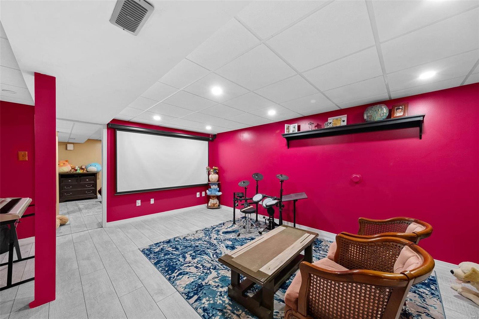 Lake Saint Louis, Missouri 63367, United States, 3 Bedrooms Bedrooms, ,3 BathroomsBathrooms,Residential,Pending,37773