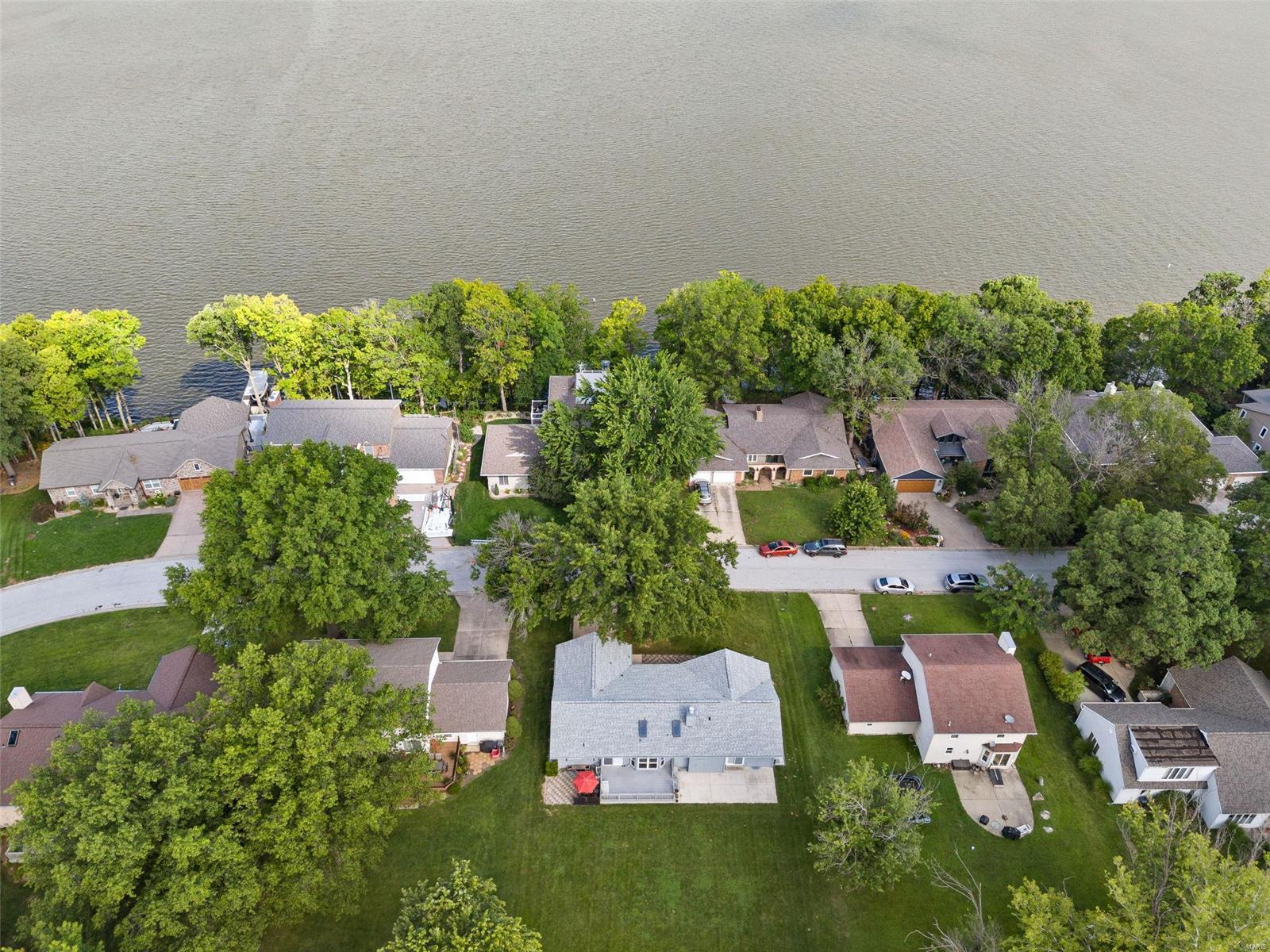 Lake Saint Louis, Missouri 63367, United States, 3 Bedrooms Bedrooms, ,3 BathroomsBathrooms,Residential,Pending,37773