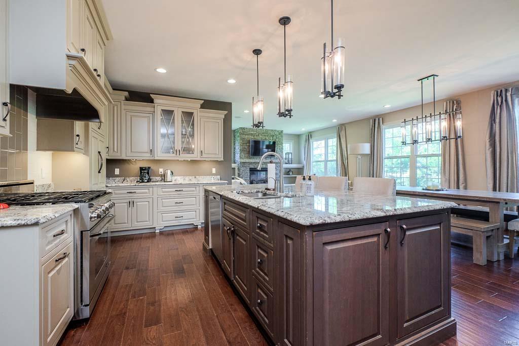 Enclave Bellerive Seven - Residential