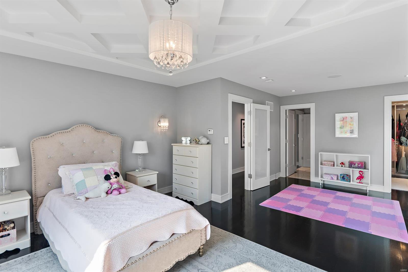 Meadowbrook Country Club Estates 3 - Residential