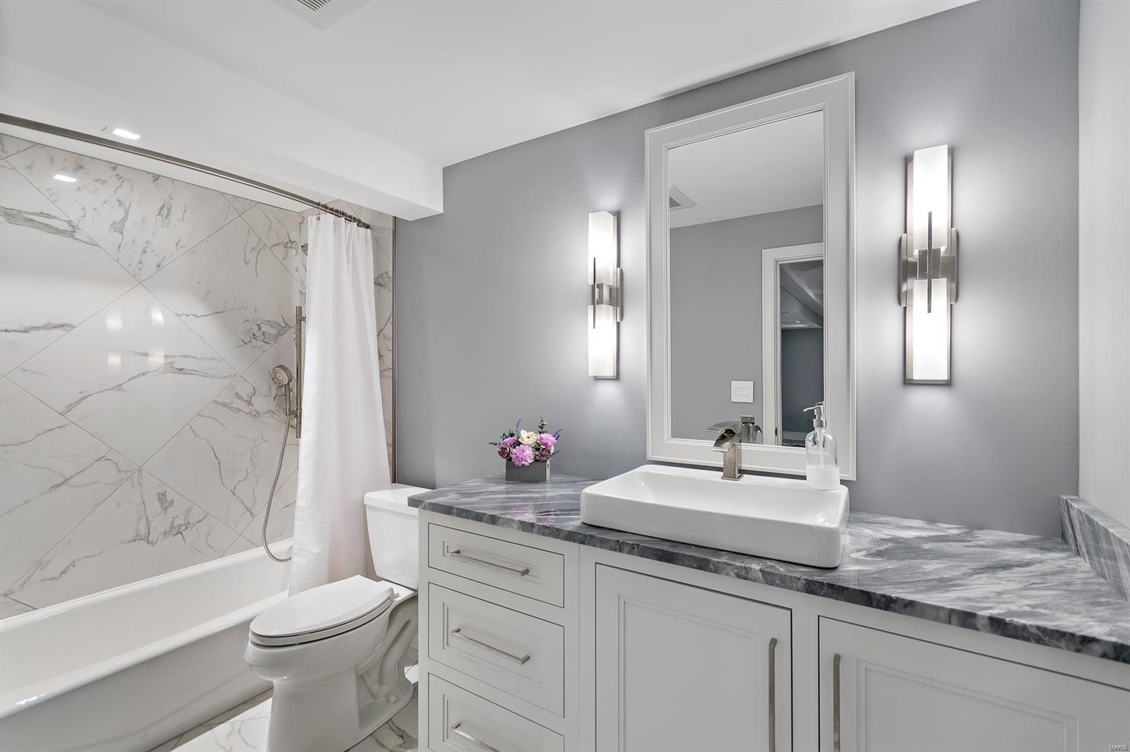 Meadowbrook Country Club Estates 3 - Residential