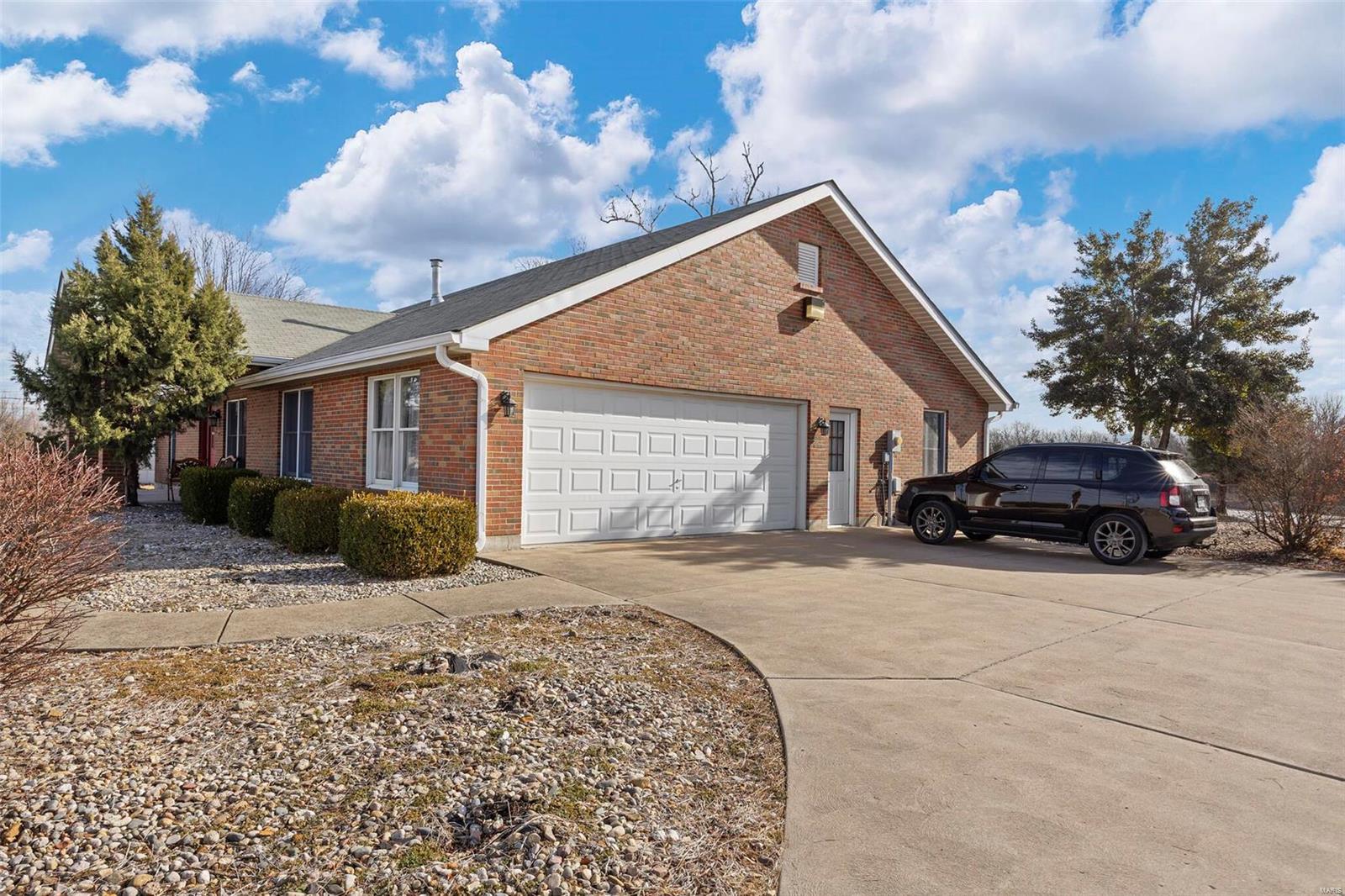 1944 W Pearce Boulevard