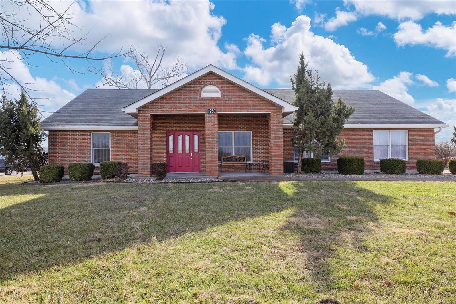 1944 W Pearce Boulevard