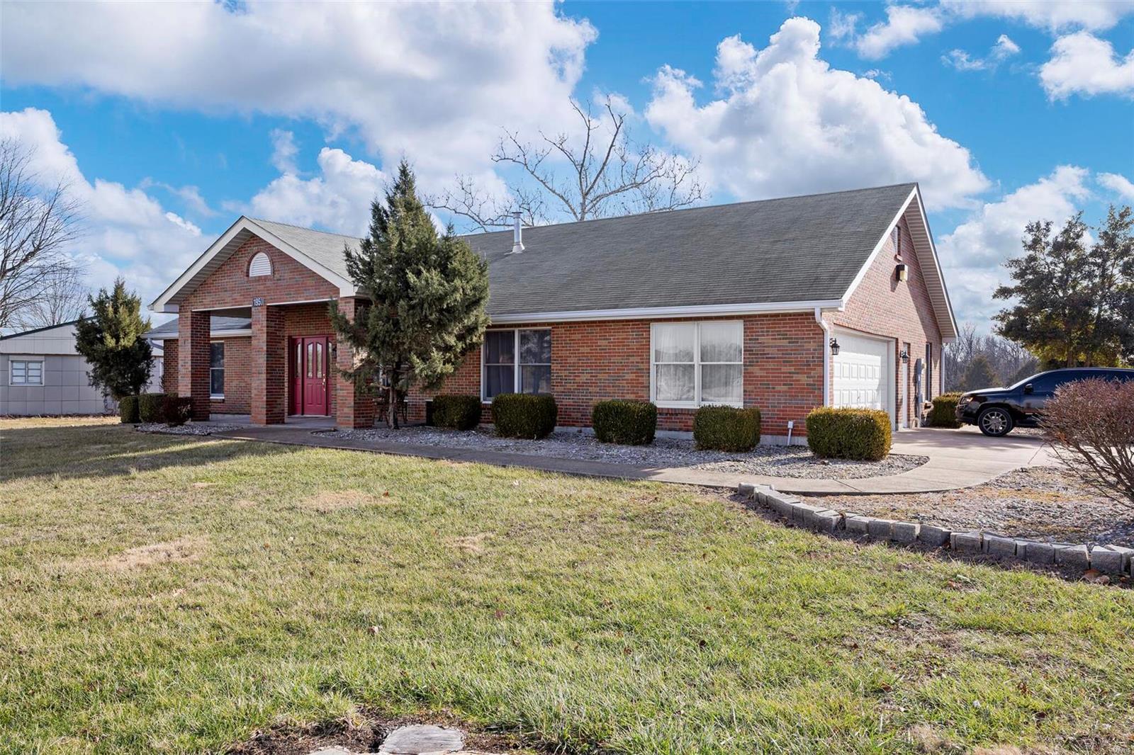 1944 W Pearce Boulevard