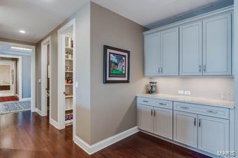 Crescent Condo - Residential