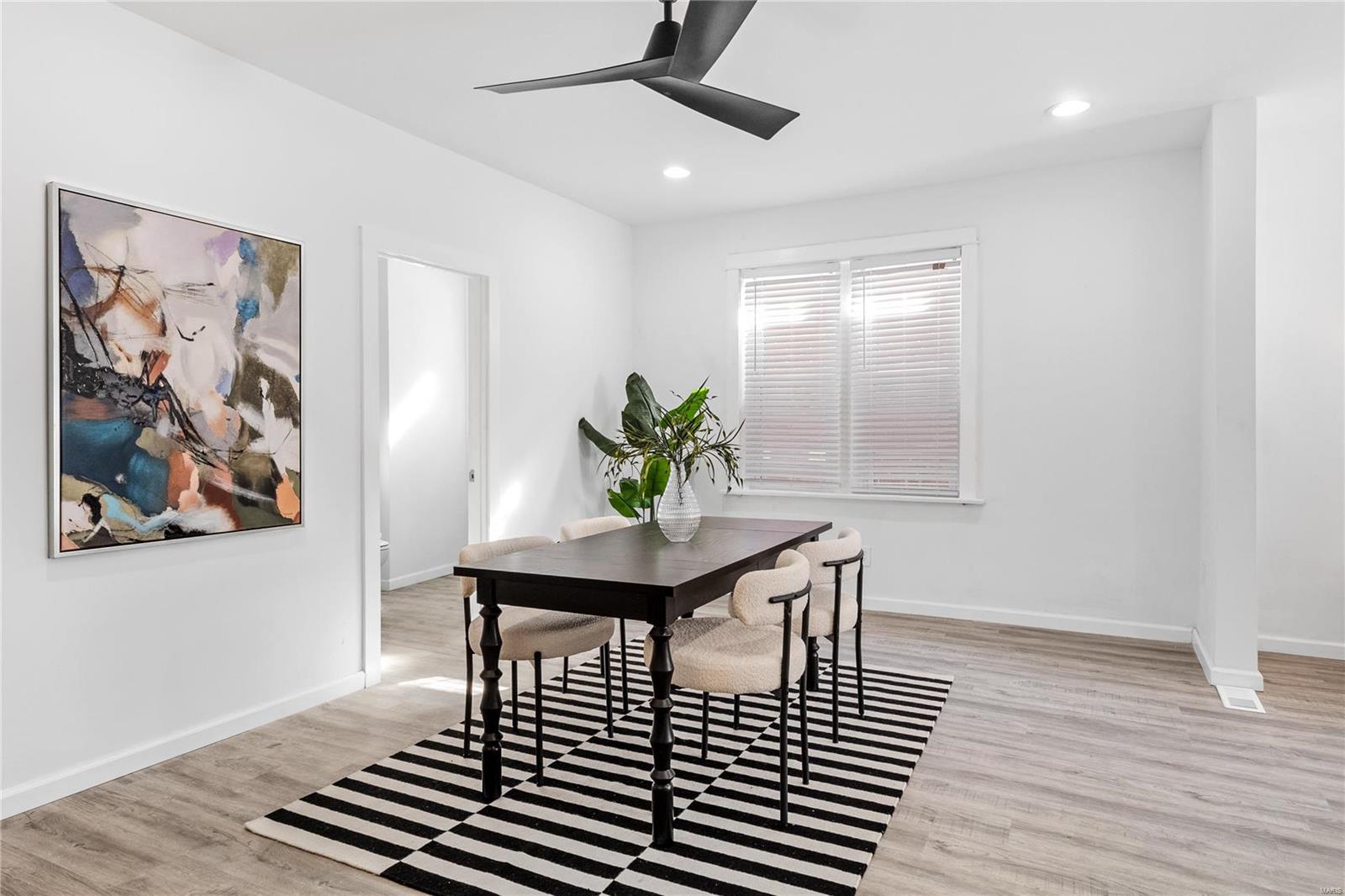 St Louis, Missouri 63111, United States, 3 Bedrooms Bedrooms, ,2 BathroomsBathrooms,Residential,Active,40207