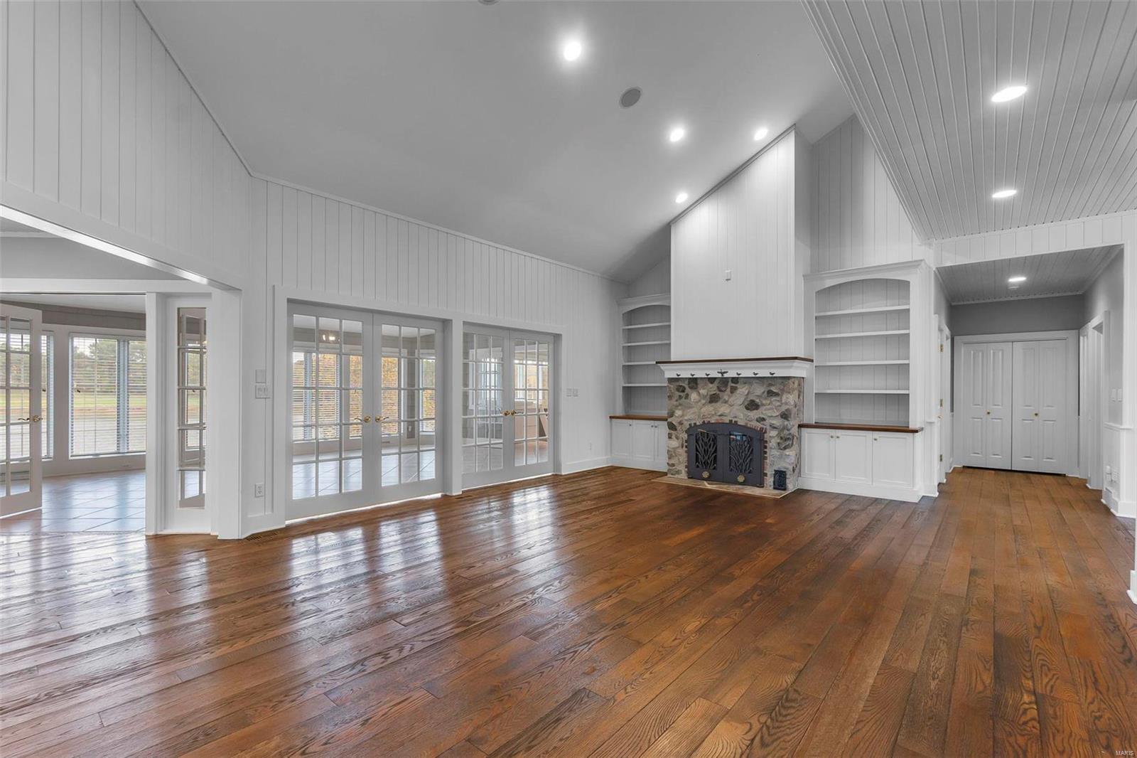 Dux Landing - Residential