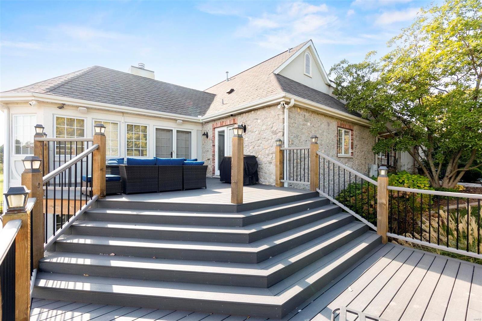 Dux Landing - Residential