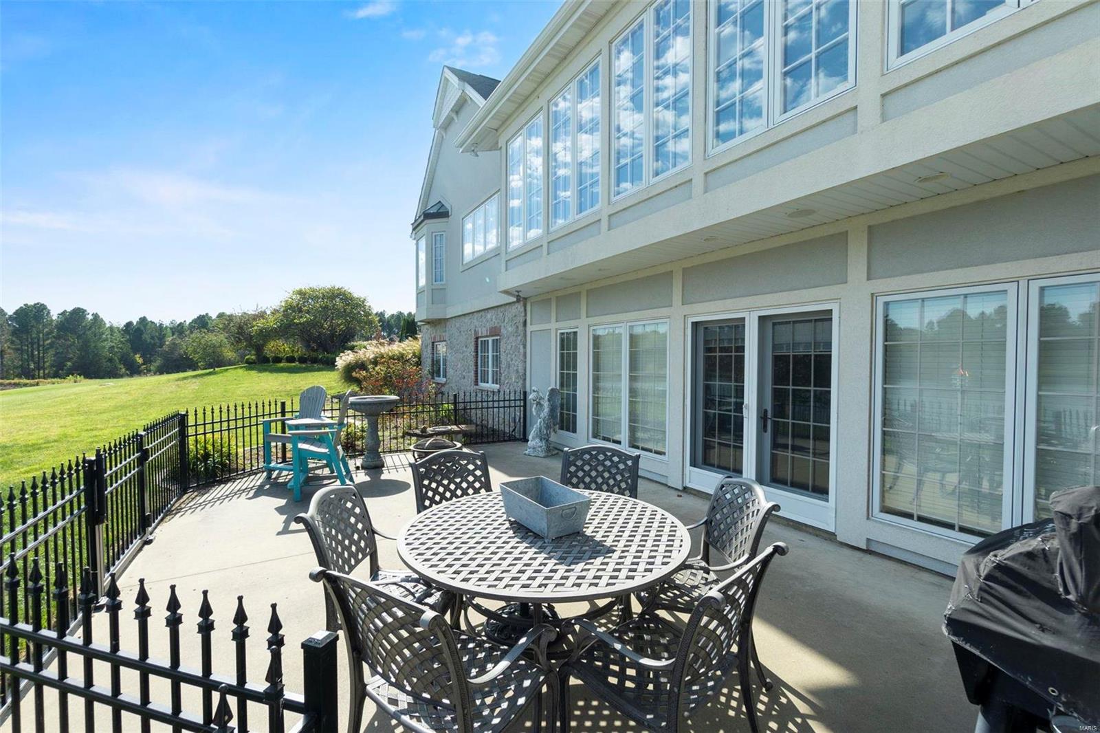 Dux Landing - Residential