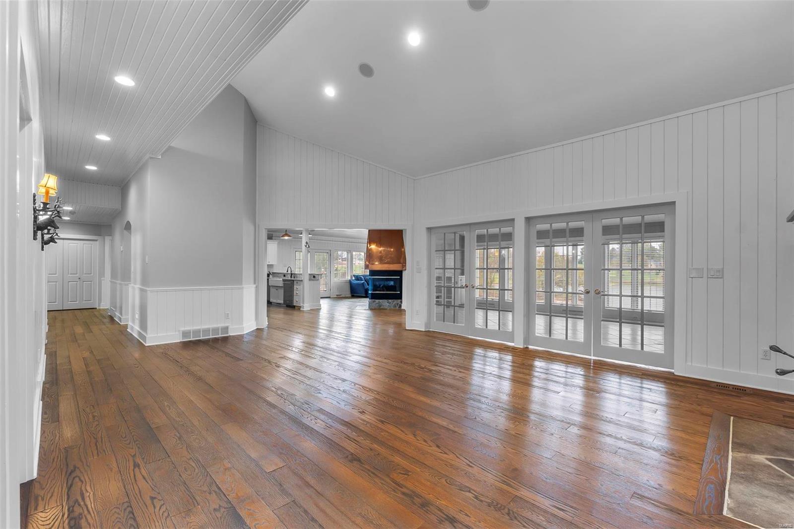 Dux Landing - Residential