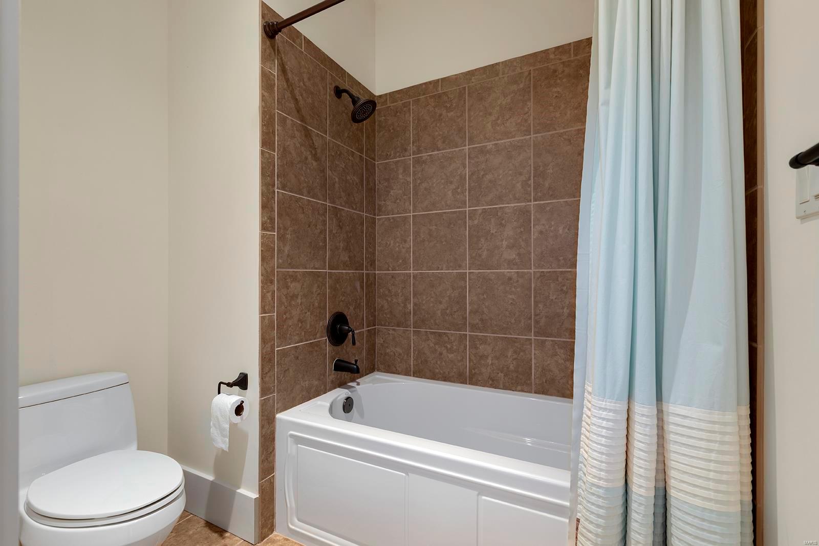 Stoneleigh Towers - Residential