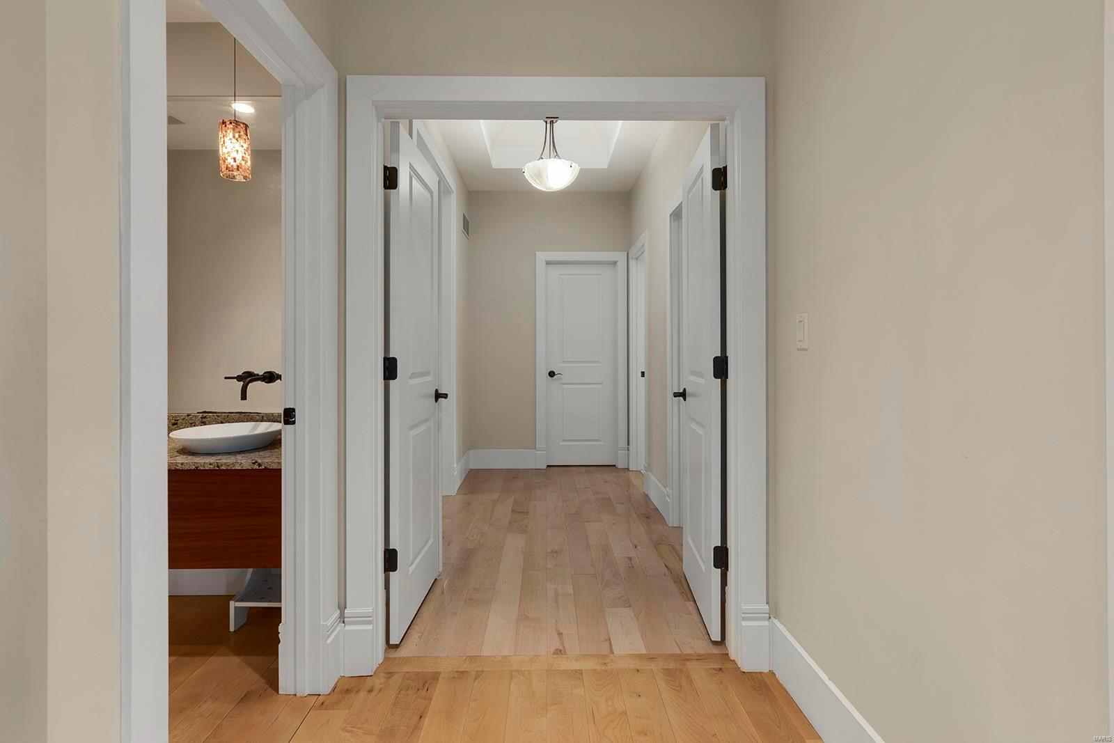 Stoneleigh Towers - Residential