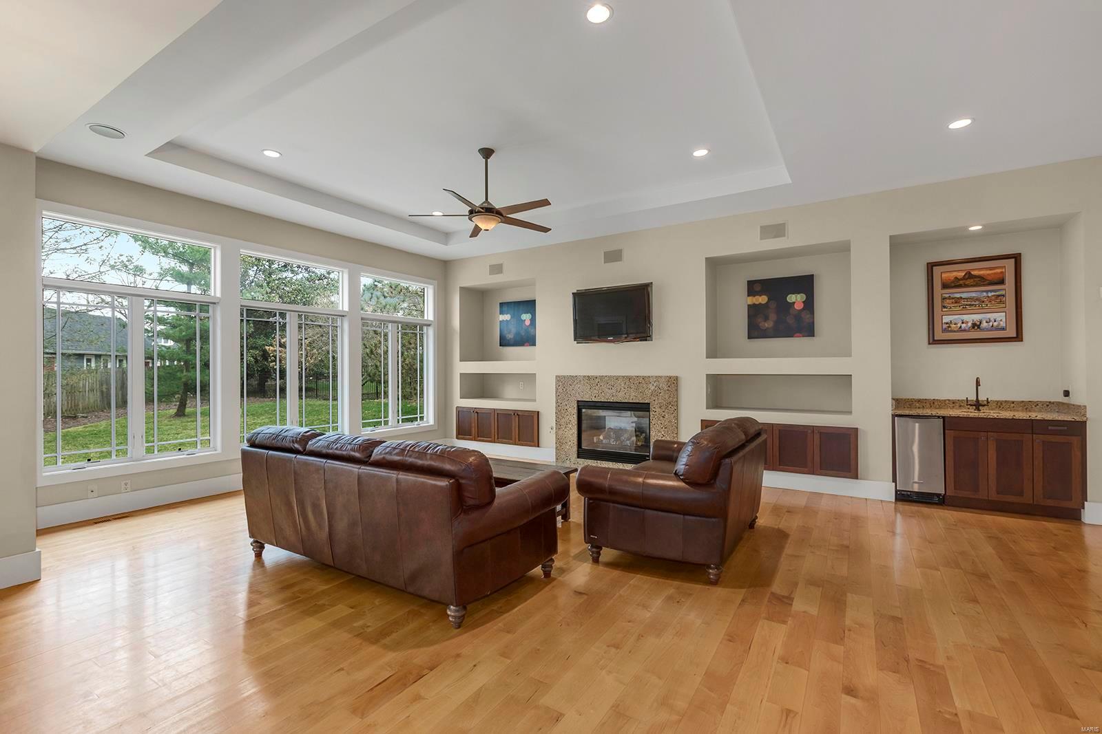 Stoneleigh Towers - Residential