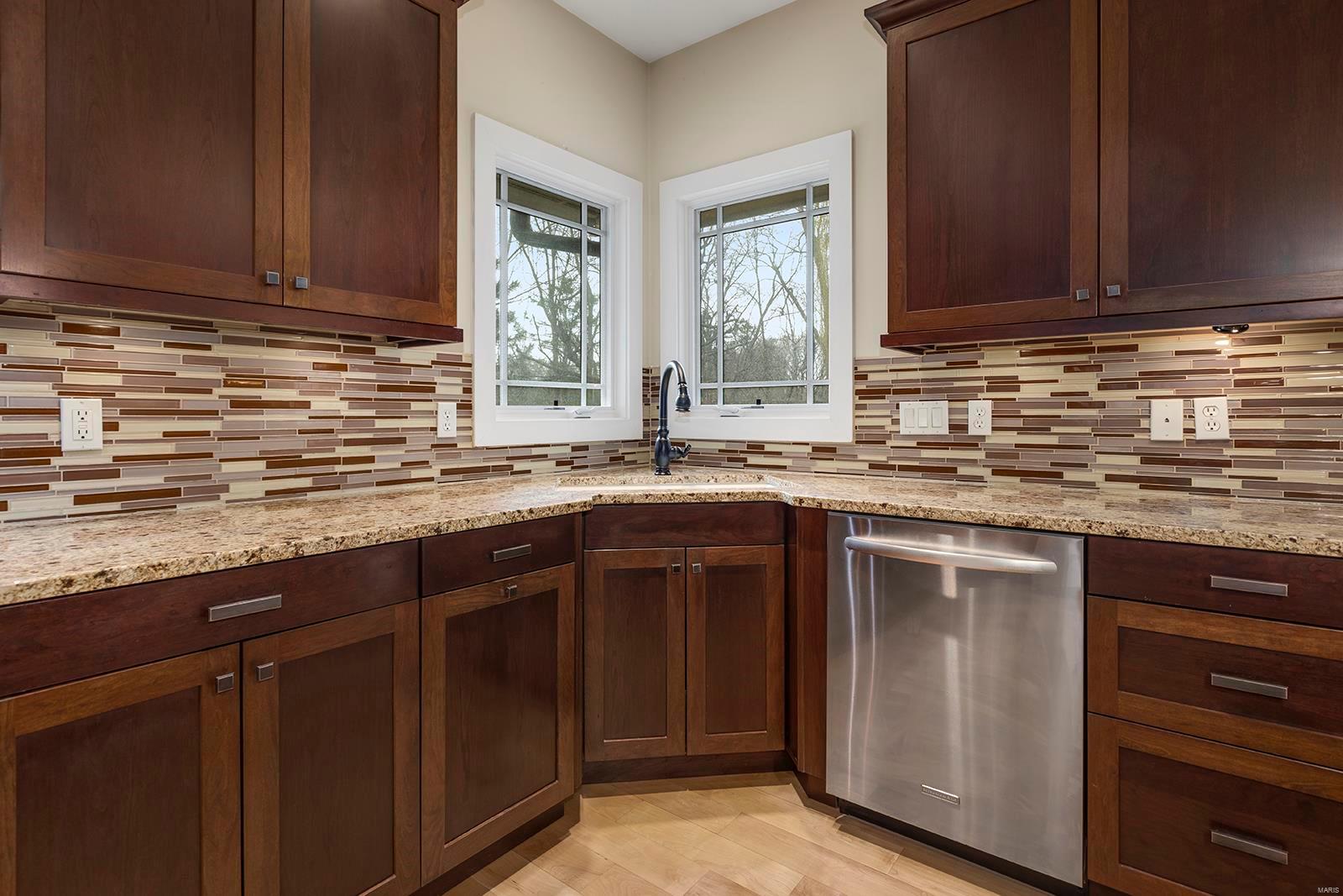 Stoneleigh Towers - Residential