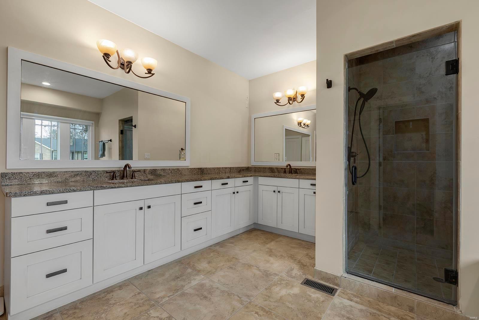 Stoneleigh Towers - Residential