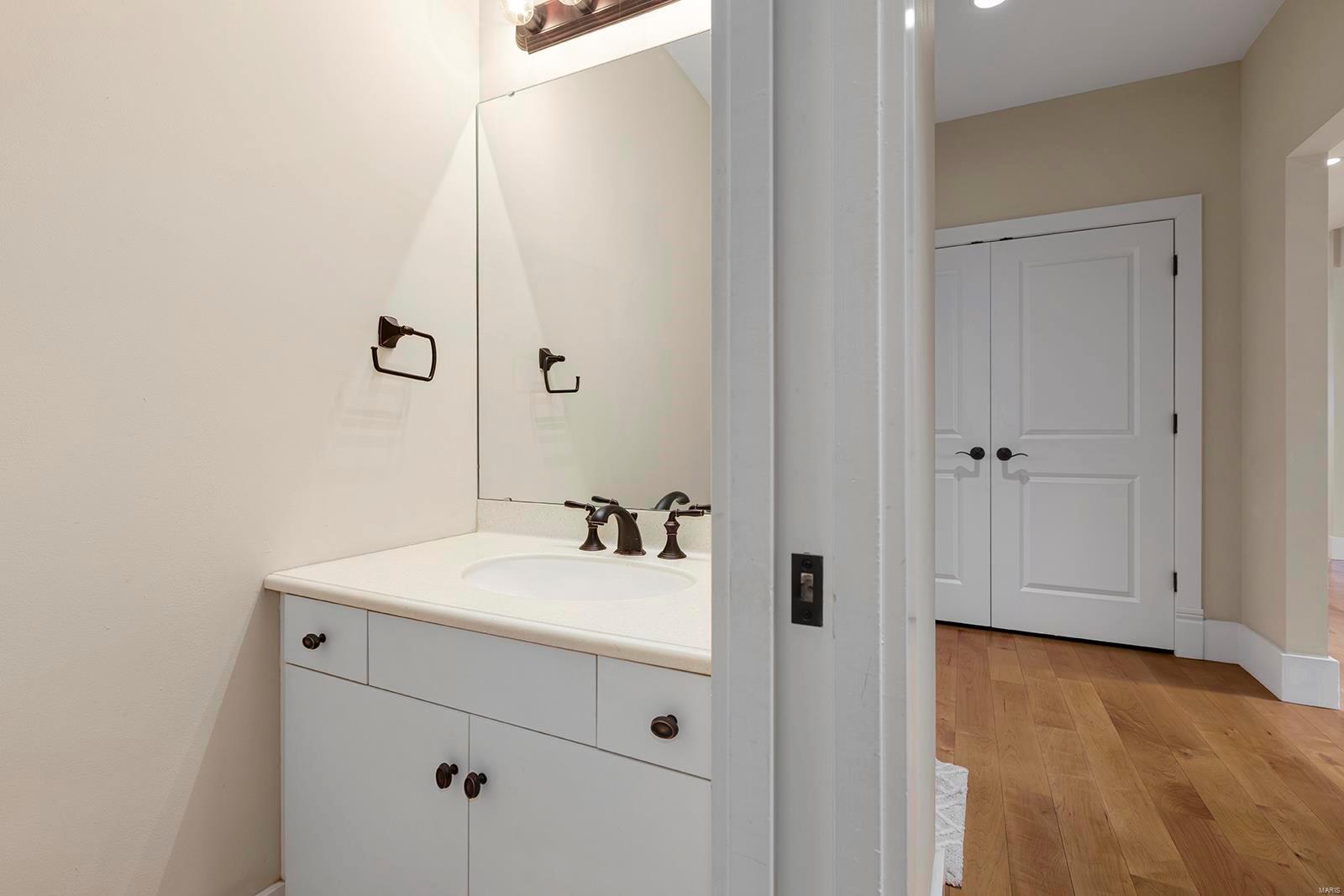 Stoneleigh Towers - Residential