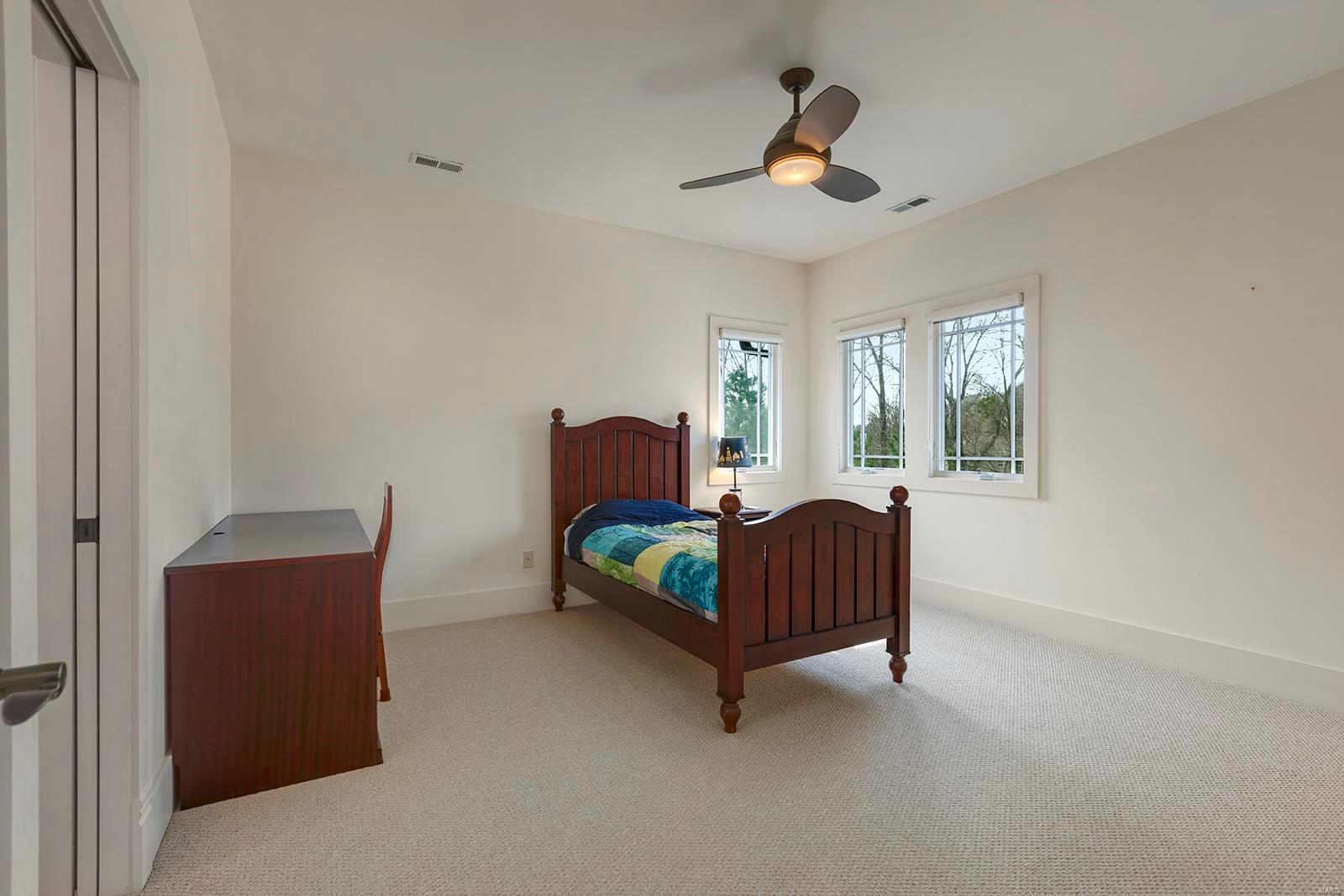 Stoneleigh Towers - Residential