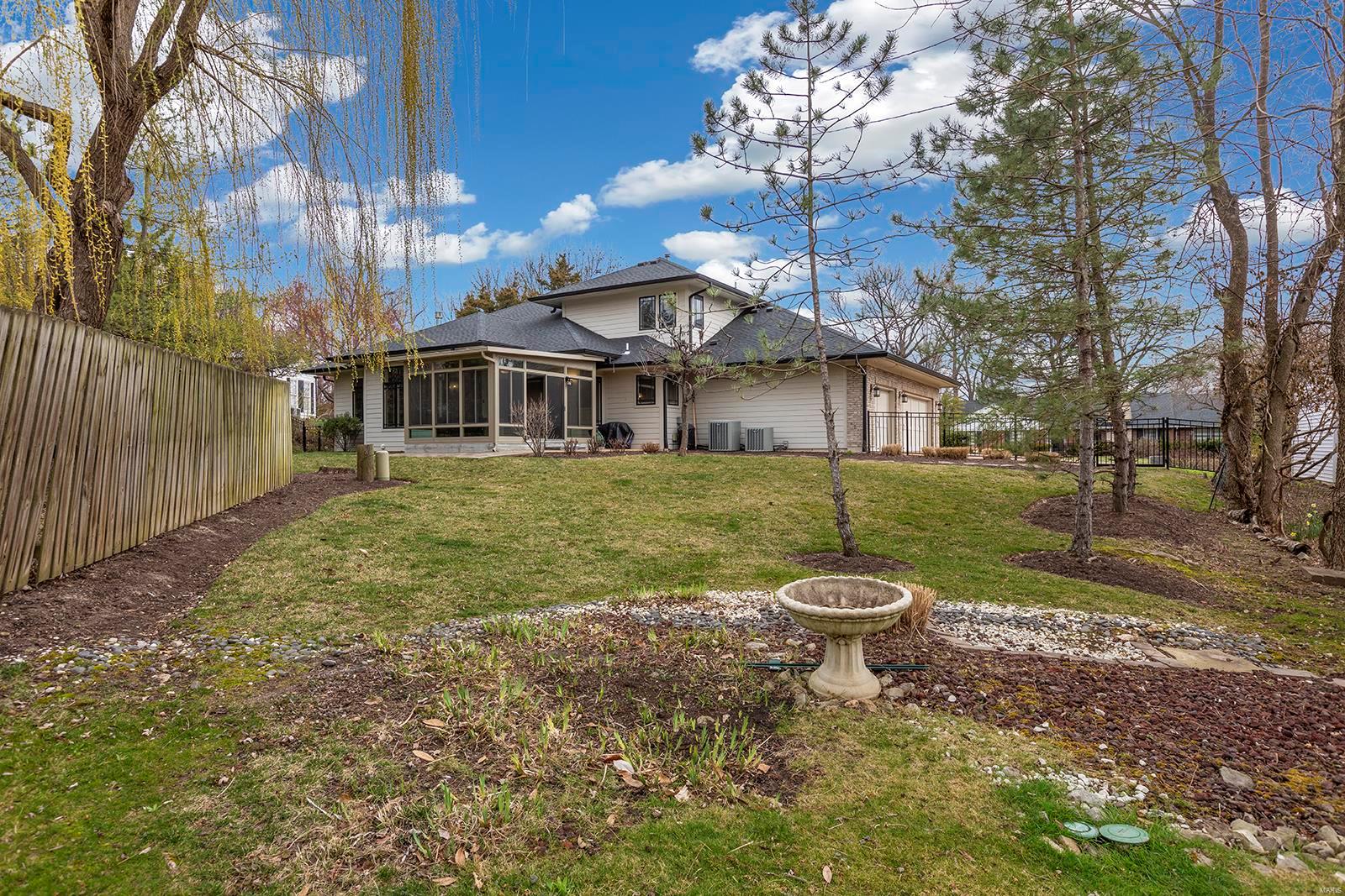 Stoneleigh Towers - Residential