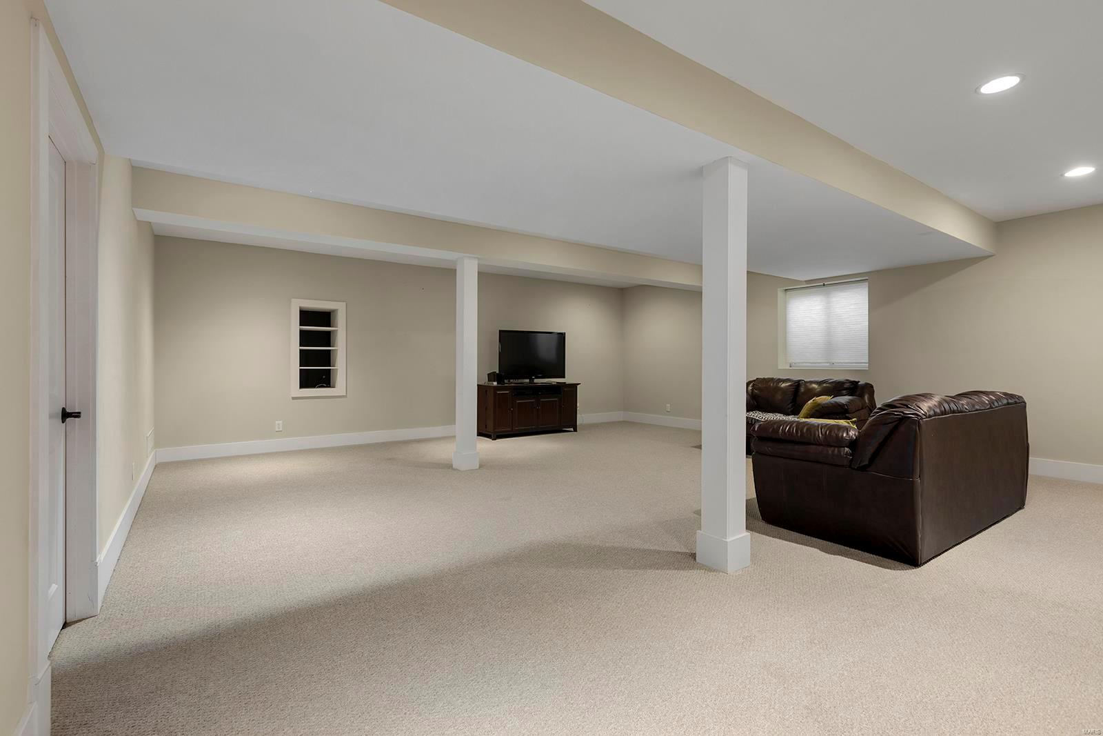 Stoneleigh Towers - Residential