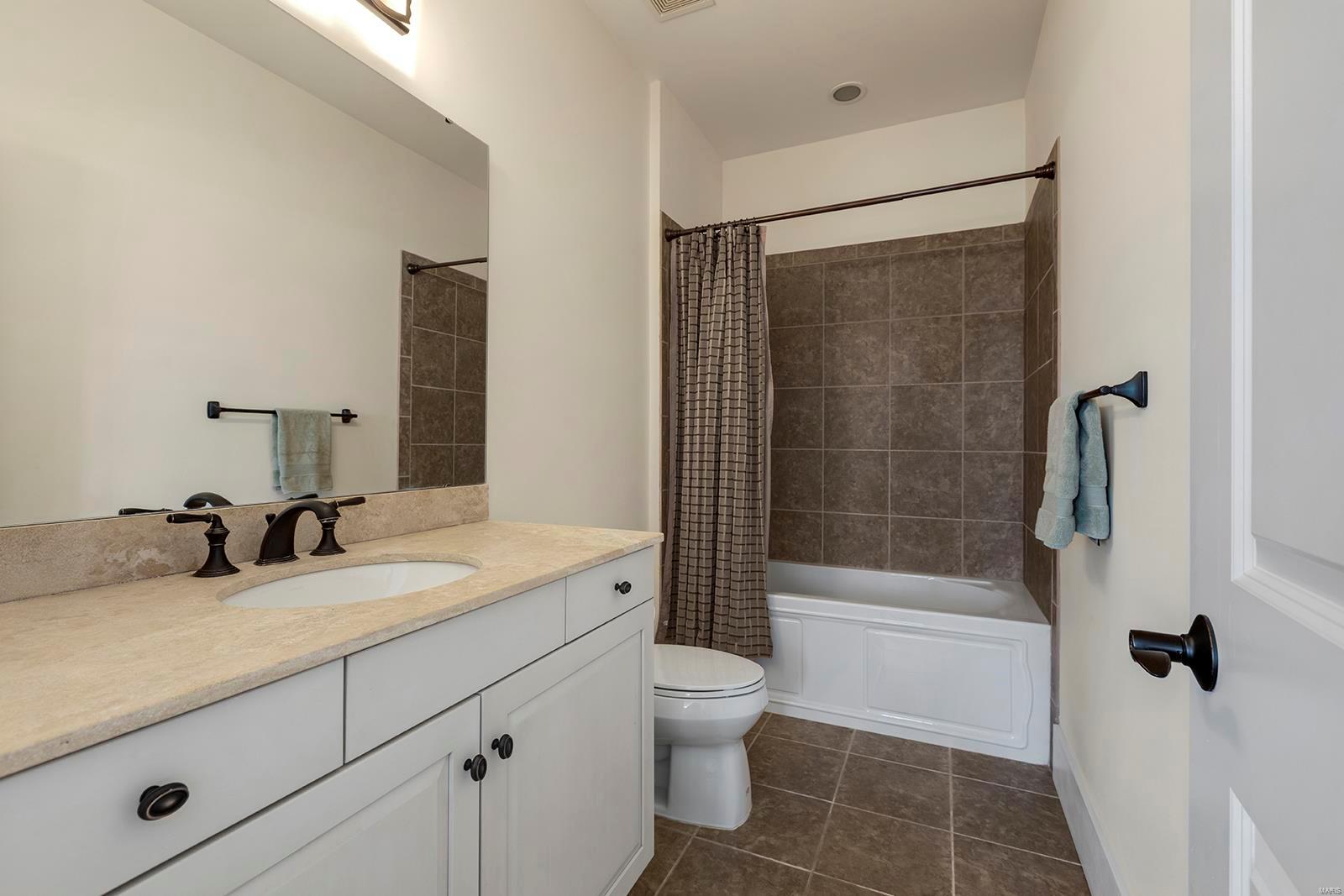 Stoneleigh Towers - Residential