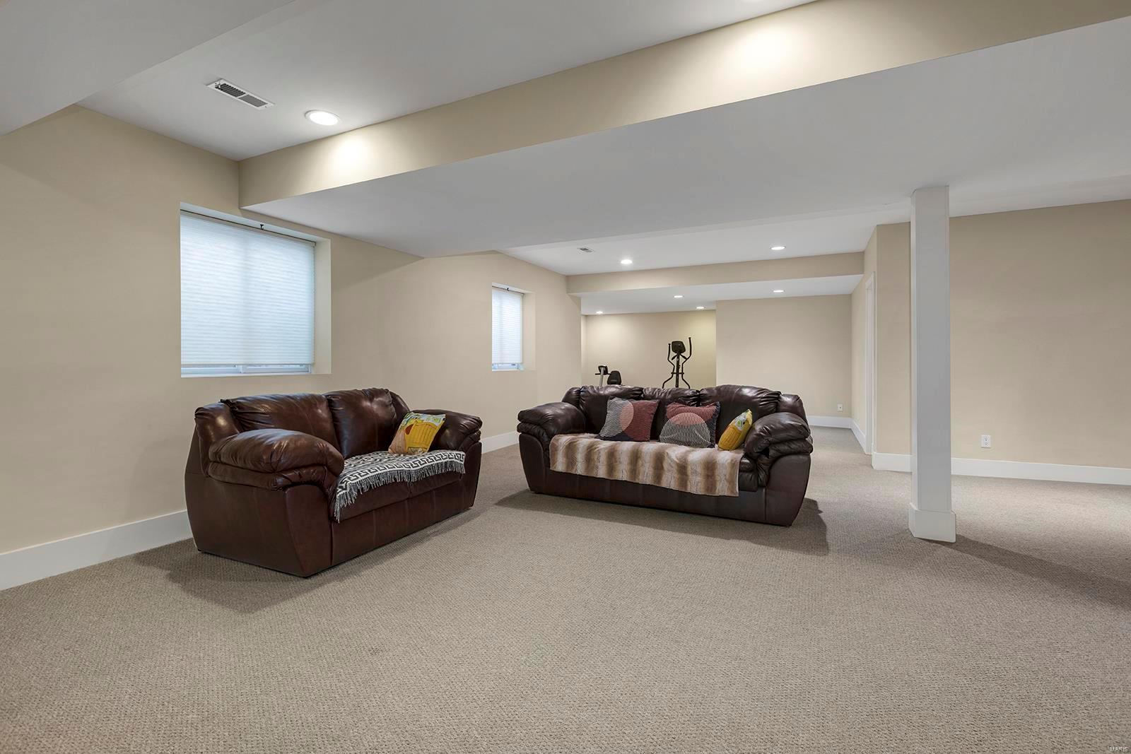 Stoneleigh Towers - Residential